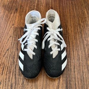 youth adidas predator cleats